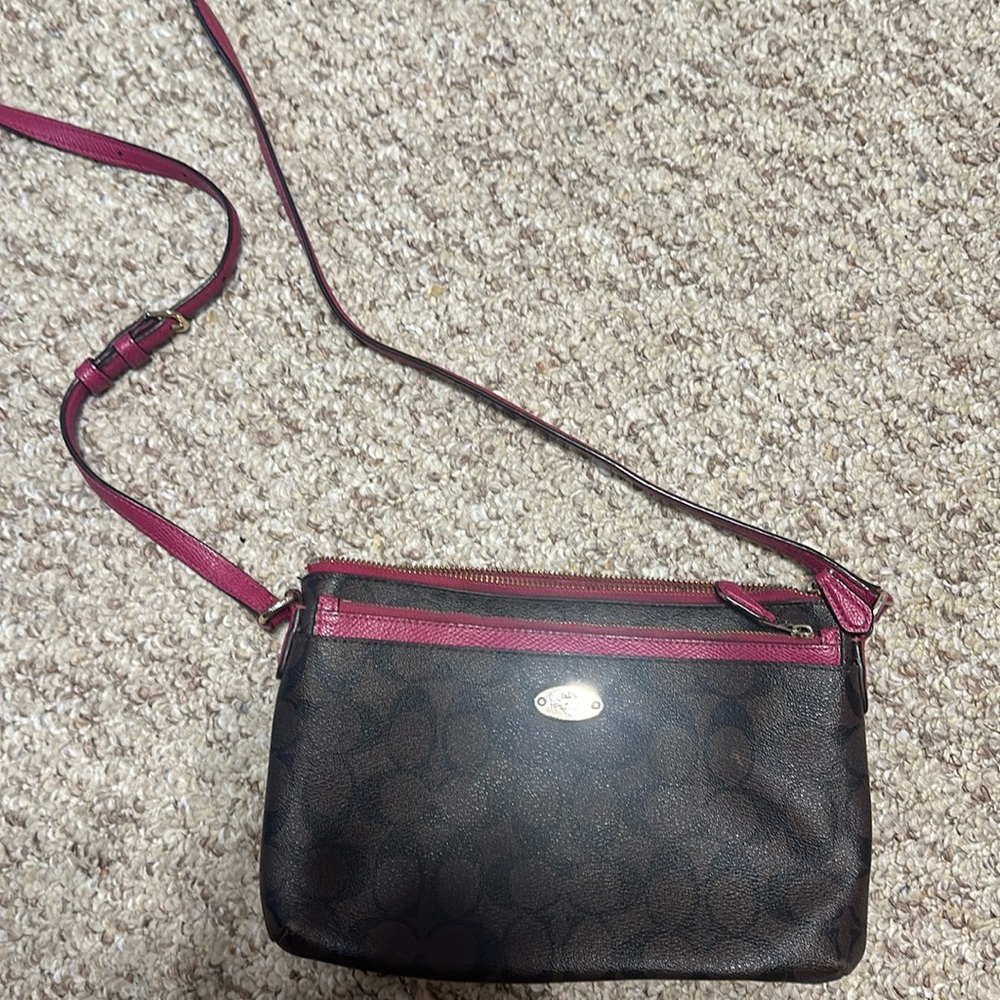 Coach small shoulder purse